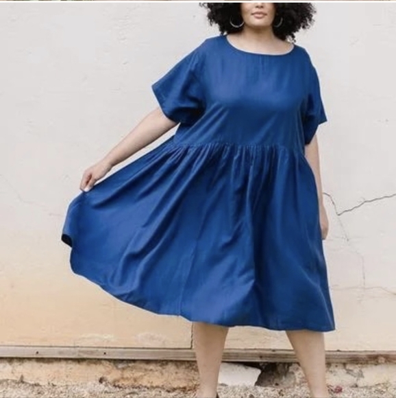 Tradlands Brianna Nico Blue Dress not for sale - Picture 2 of 8